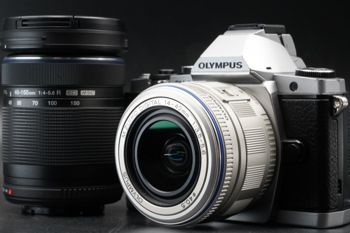 Olympus OMD E-M5 Mirrorless Digital Camera with Lens Silver US STOCK #11320