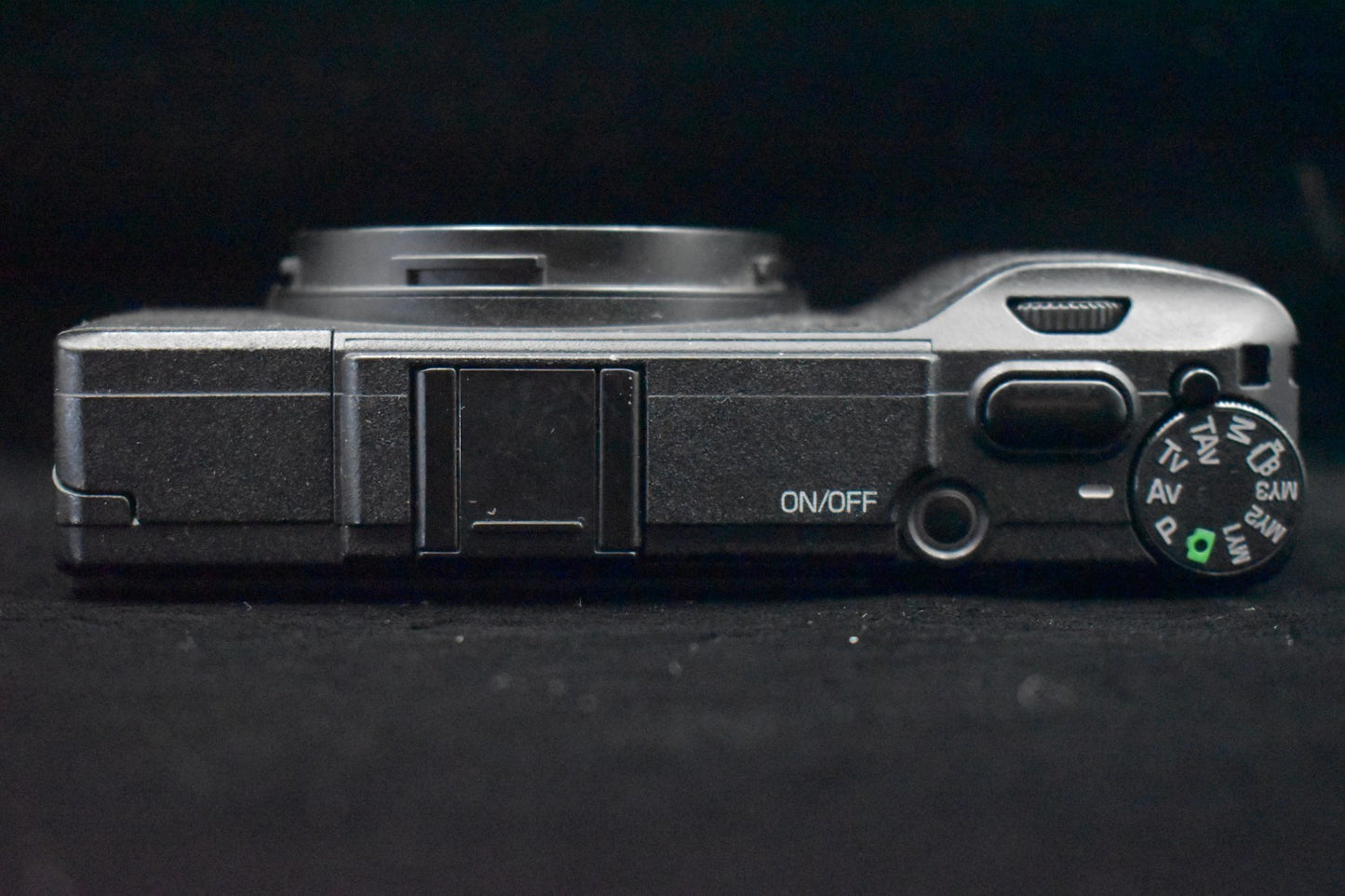 [US Duty Paid] RICOH GR II 16.2 MP Compact Digital Video Camera 9415