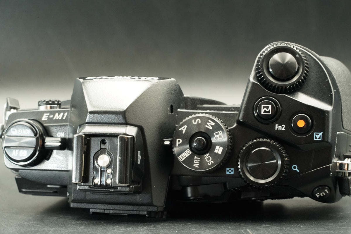 Olympus OM-D E-M1 Digital Camera Black Body From JAPAN -131400 cut- #12128