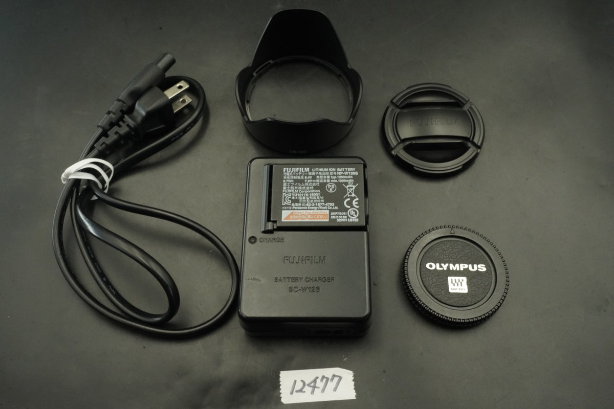 Fujifilm X-T20 Digital Camera w/ XC 16-50mm Lens Silver -13576 cuts- #12477