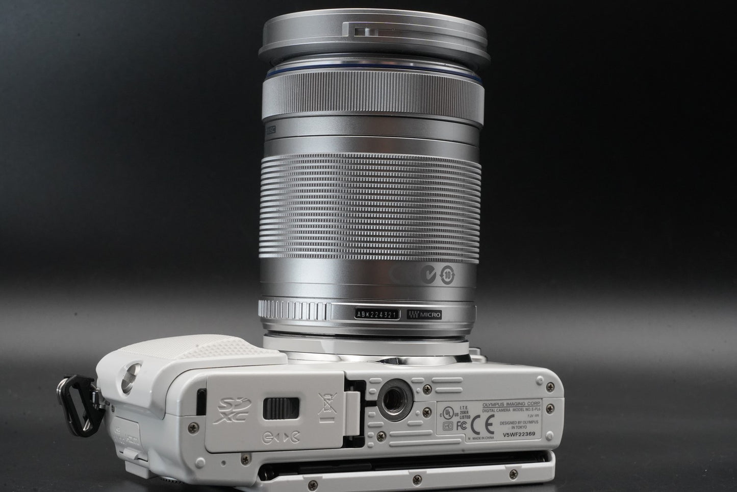 Olympus Pen Lite E-PL6 16.0MP Body White with Lens US Duty Paid 11346