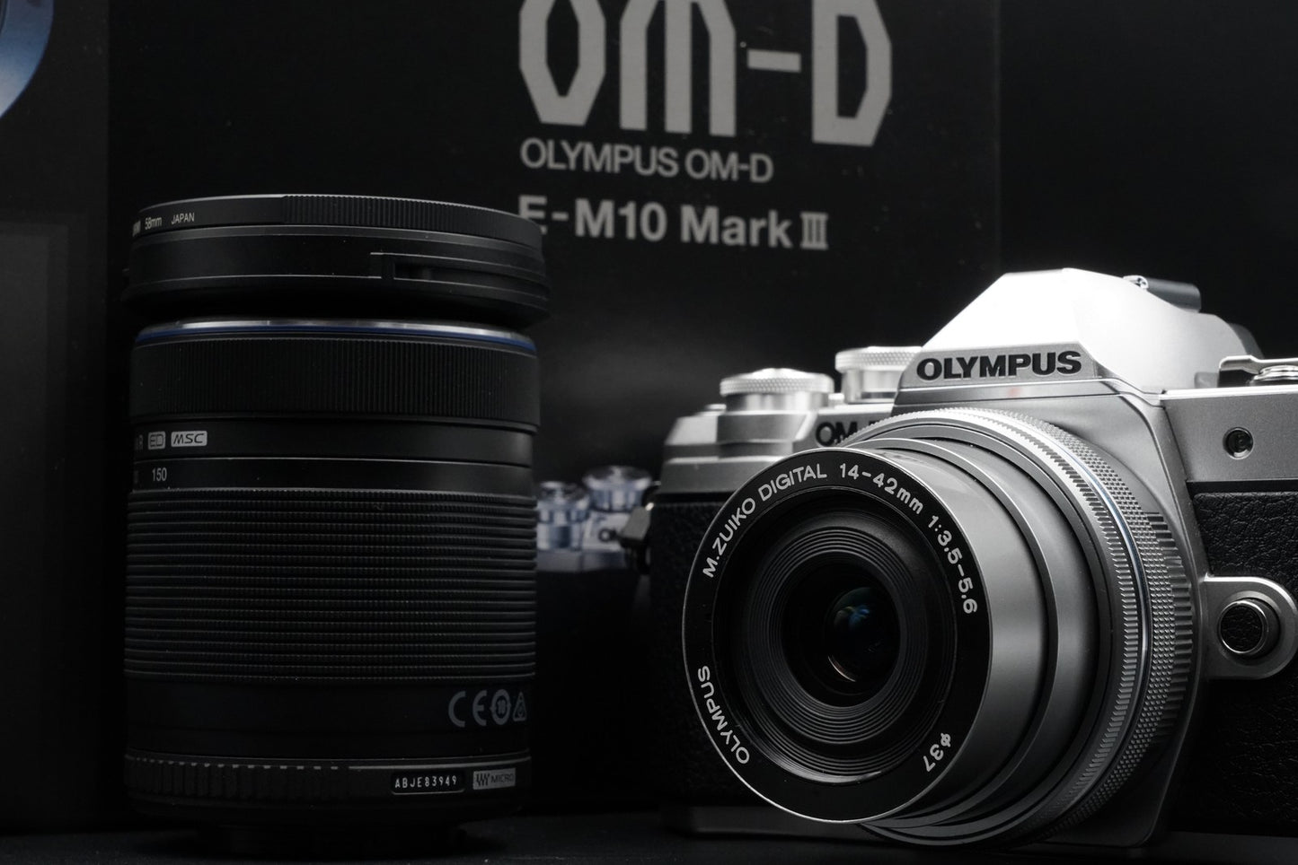 Olympus OM-D E-M10 Mark III Silver Body Only Silver w/ 2 Lenses10447