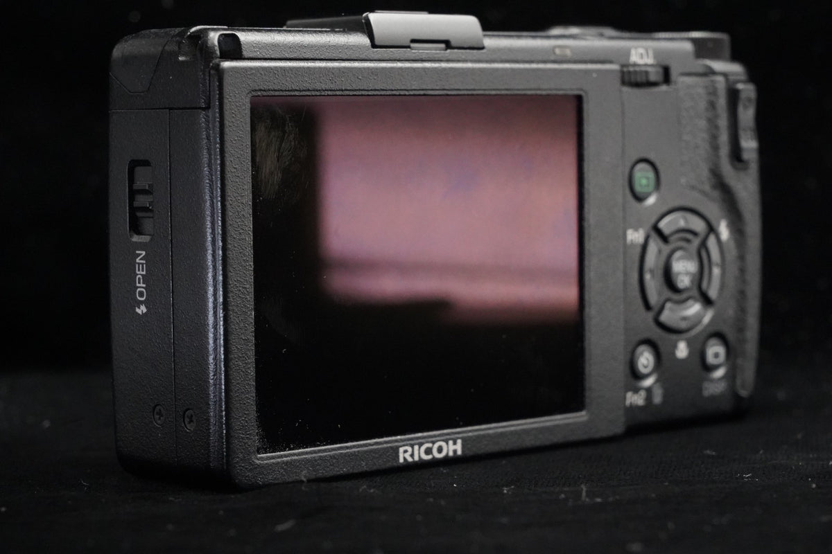 Ricoh GR Digital III 3 10.0MP Digital Camera JAPAN [] US STOCK #9530