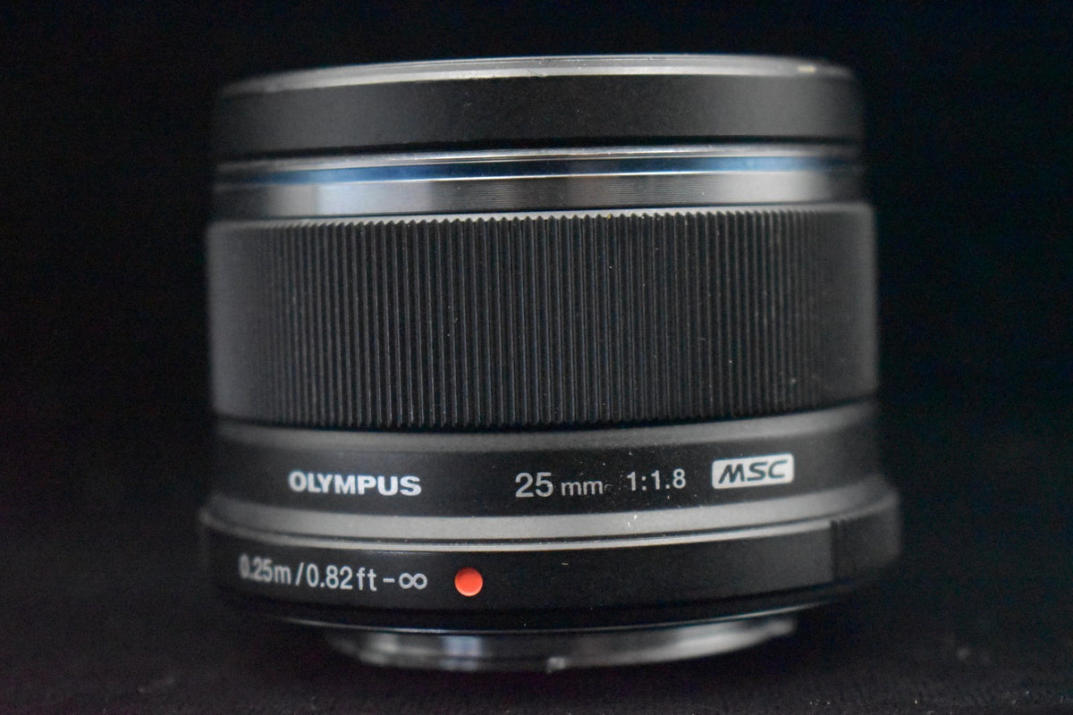 OLYMPUS M.ZUIKO DIGITAL 25mm F/1.8 Black Lens for Micro Four Thirds 9409