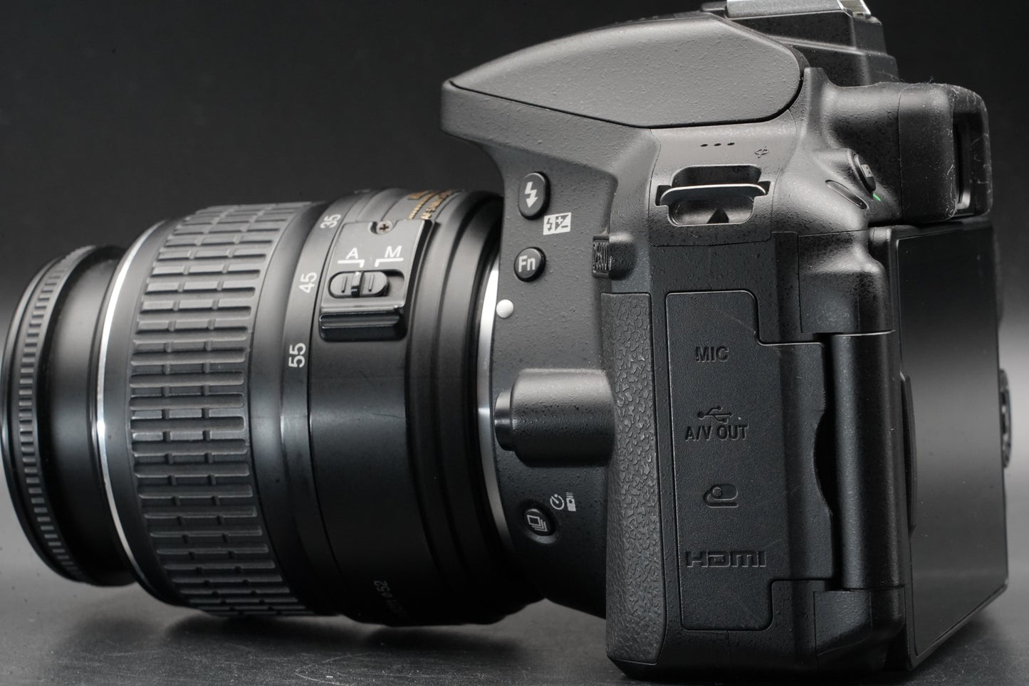 7480 cuts!! Nikon D5300 DSLR Digital Camera with 2 Lenses 11116