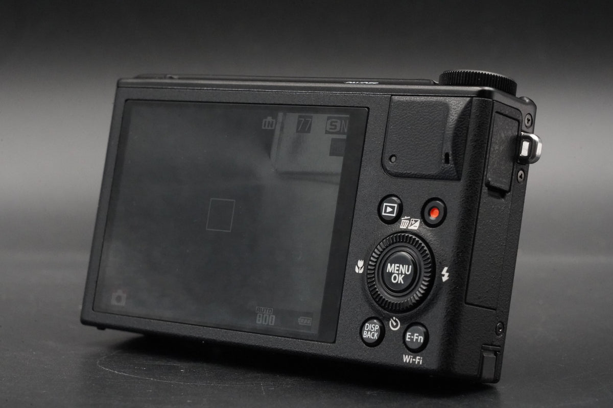 Fujifilm XQ1 Compact Digital Camera Point and Shoot Black ALMOST UNUSED #11021