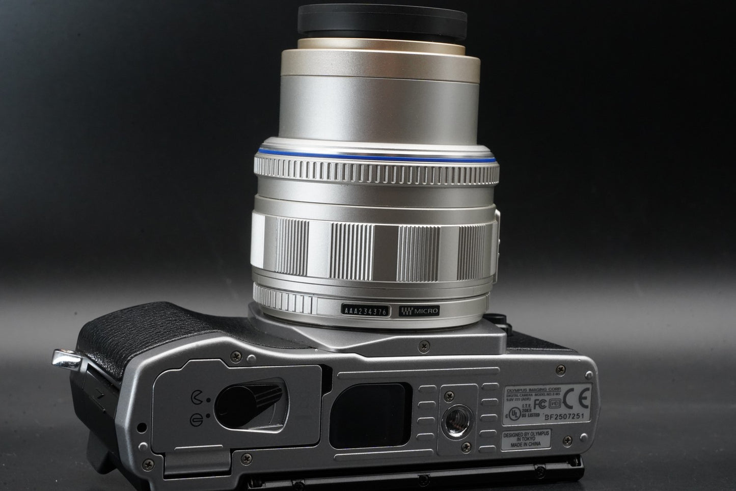 Olympus OMD E-M5 Mirrorless Digital Camera with Lens Silver US Duty Paid 11320