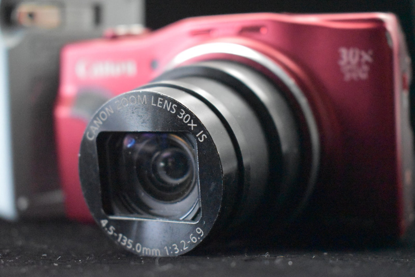 [US Duty Paid] Canon PowerShot SX700 HS Compact Digital Camera Red 9109
