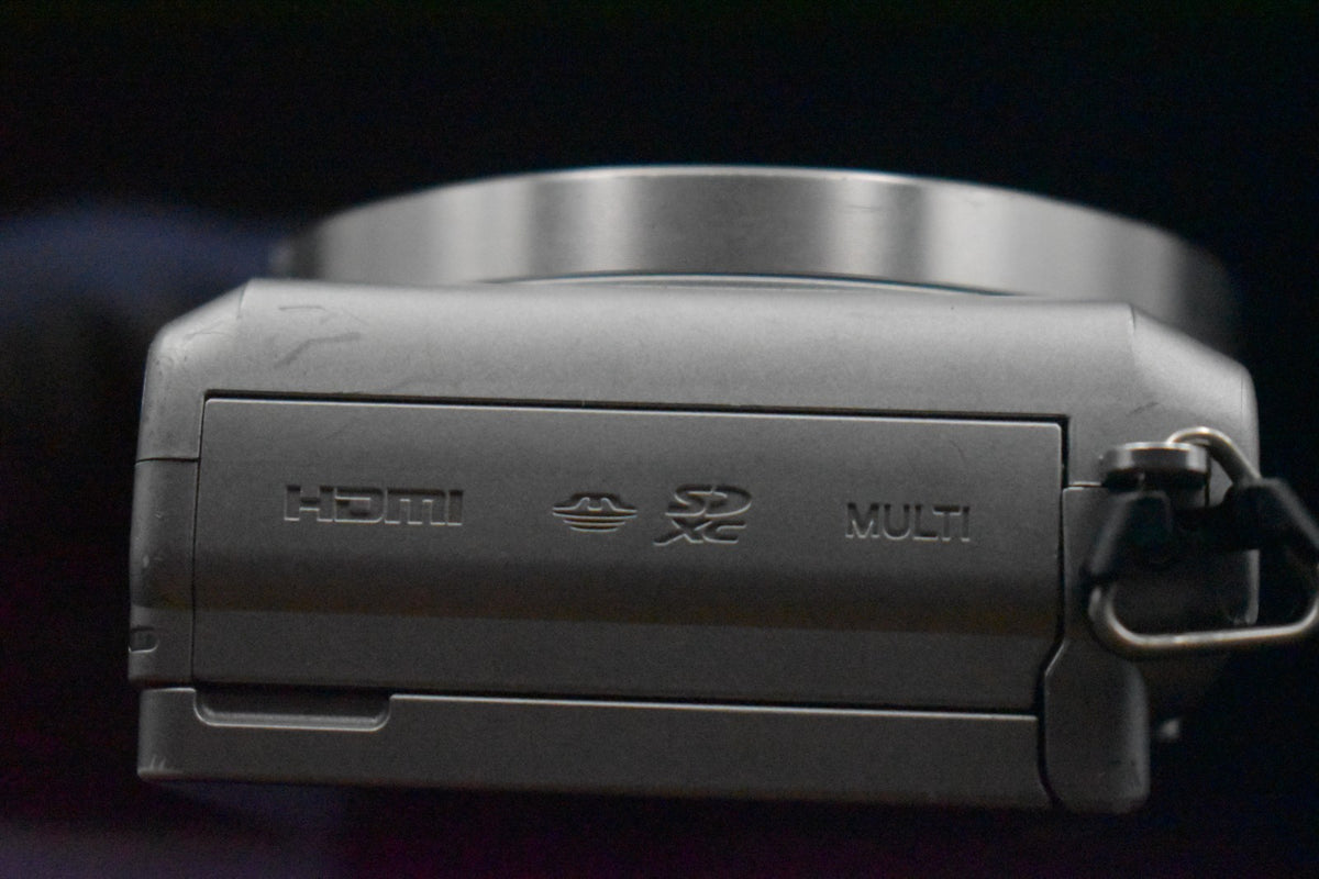 [US Duty Paid] Cámara digital sin espejo Sony Alpha a5000 con lente...