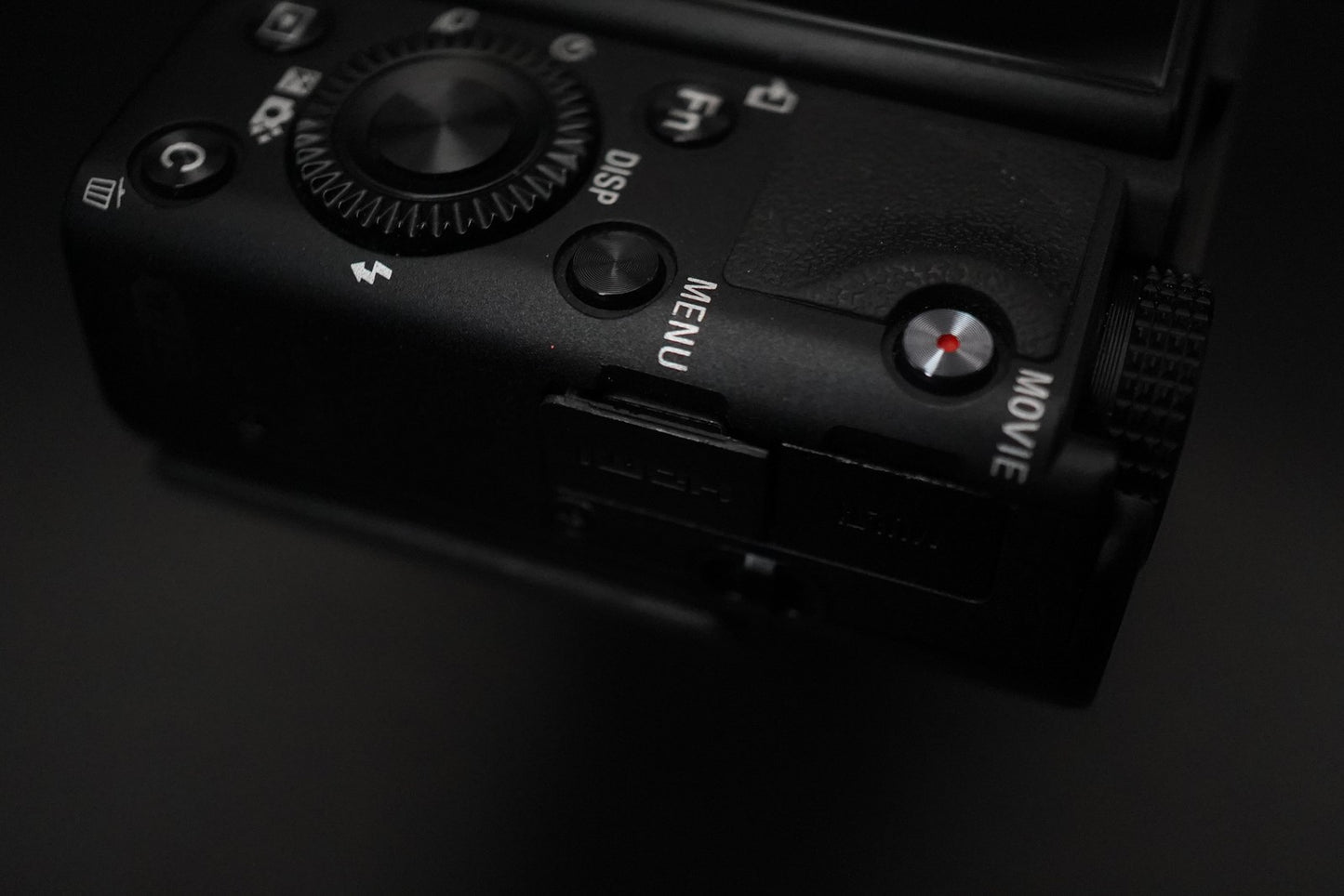 Sony Cyber-shot DSC-RX100M3 III Point Shoot Digital Camera US Duty Paid 10853