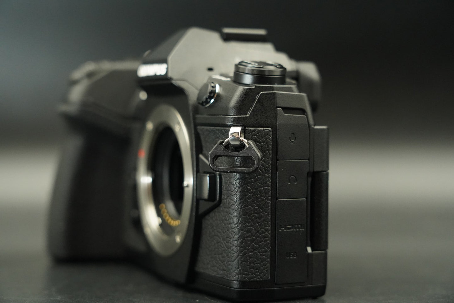 2702 cuts! Olympus OM-D E-M1 Mark II Digital Camera Black Body 11674