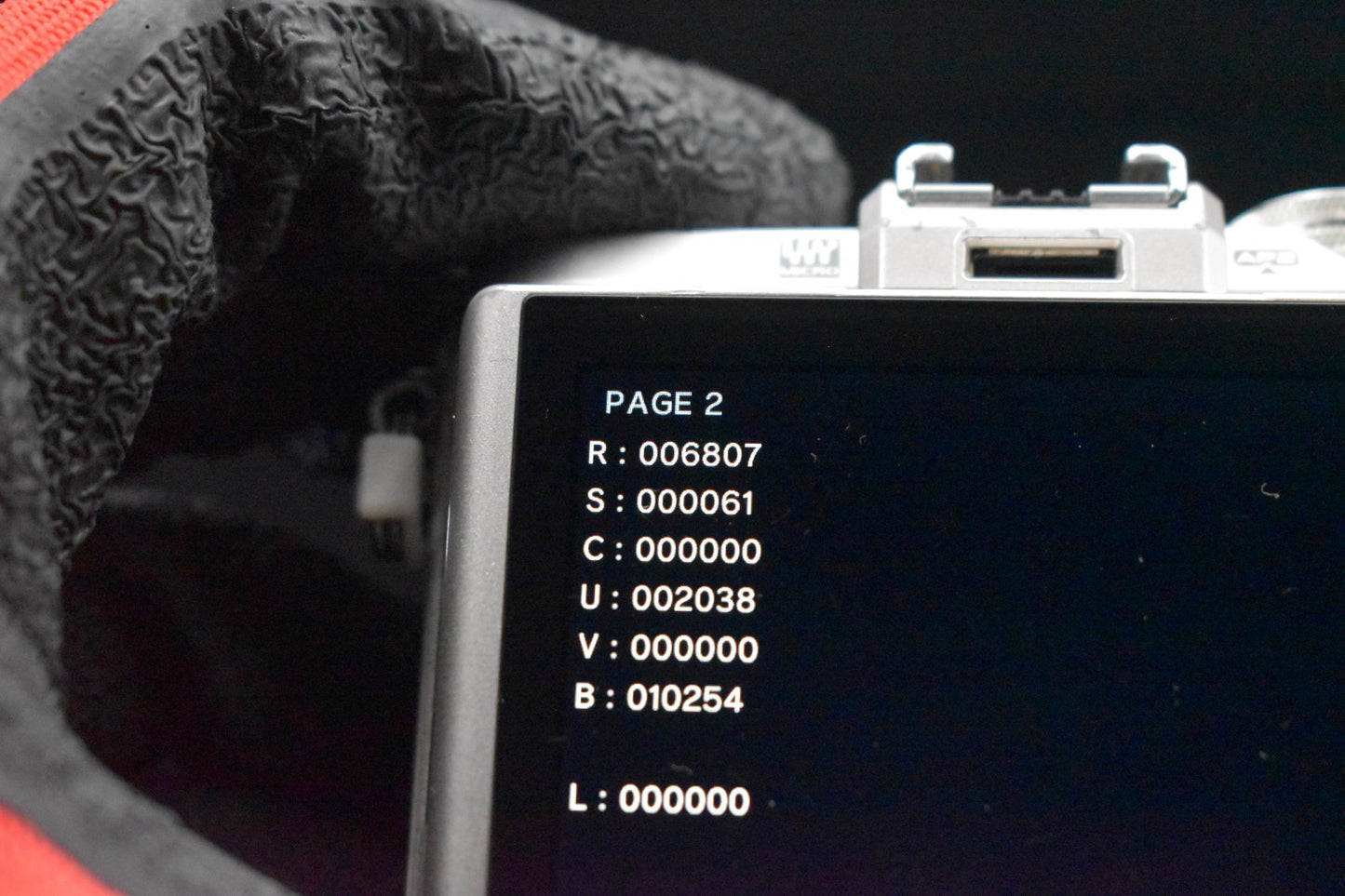 6807 shots! [US Duty Paid] Olympus E-PL8 w/ 40-150mm Lens Digital Camera 9210