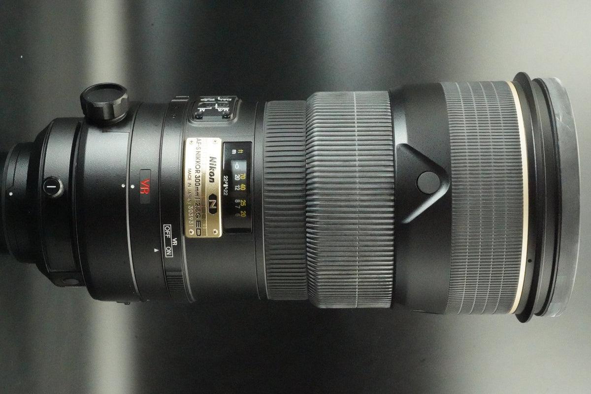Nikon AF-S NIKKOR 300mm f/2.8 G IF-ED Lens #12866