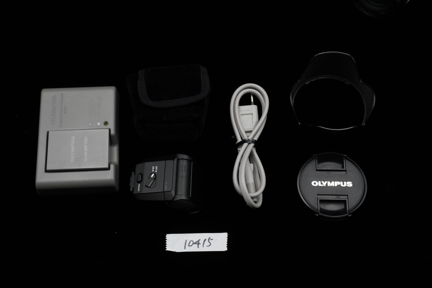 Olympus OM-D E-M5 Mark II w/ M.ZUIKO 14-150 II Lens Silver US Duty Paid 10415