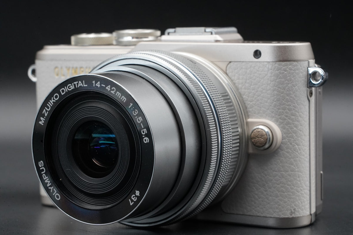 Olympus E-PL8 w/ 40-150mm Lens Digital Camera -1444 cuts- [] US STOCK #11261