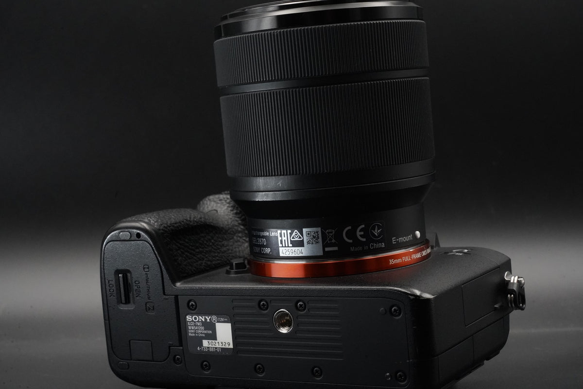 Sony Alpha a7 III ILCE-7M3 Mirrorless Digital Camera w/ FE 28-70 Lens #10884