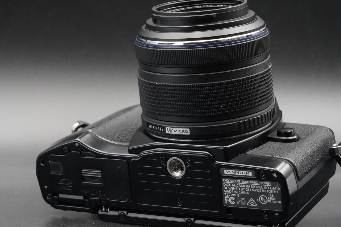 2888 cuts! Olympus OM-D E-M10 Mirrorless Camera + 14-42mm 40-150mm 11027