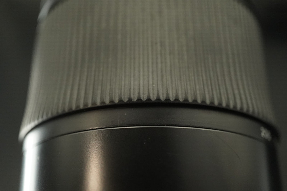 Lente Tamron 28-200 mm f/2,8-5,6 Di III RXD para Sony E Mount #11897