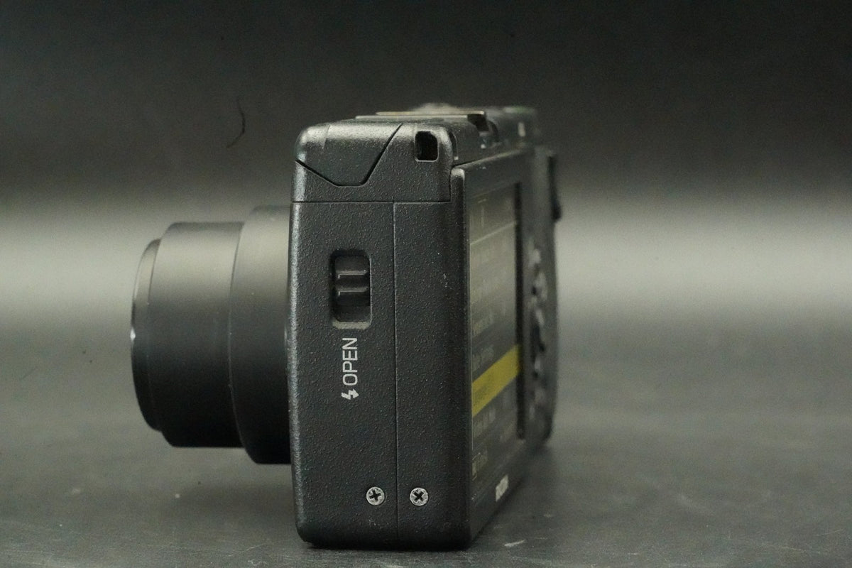 RICOH GR DIGITAL II 10.1 MP Compact Camera -1296 cuts- #12747