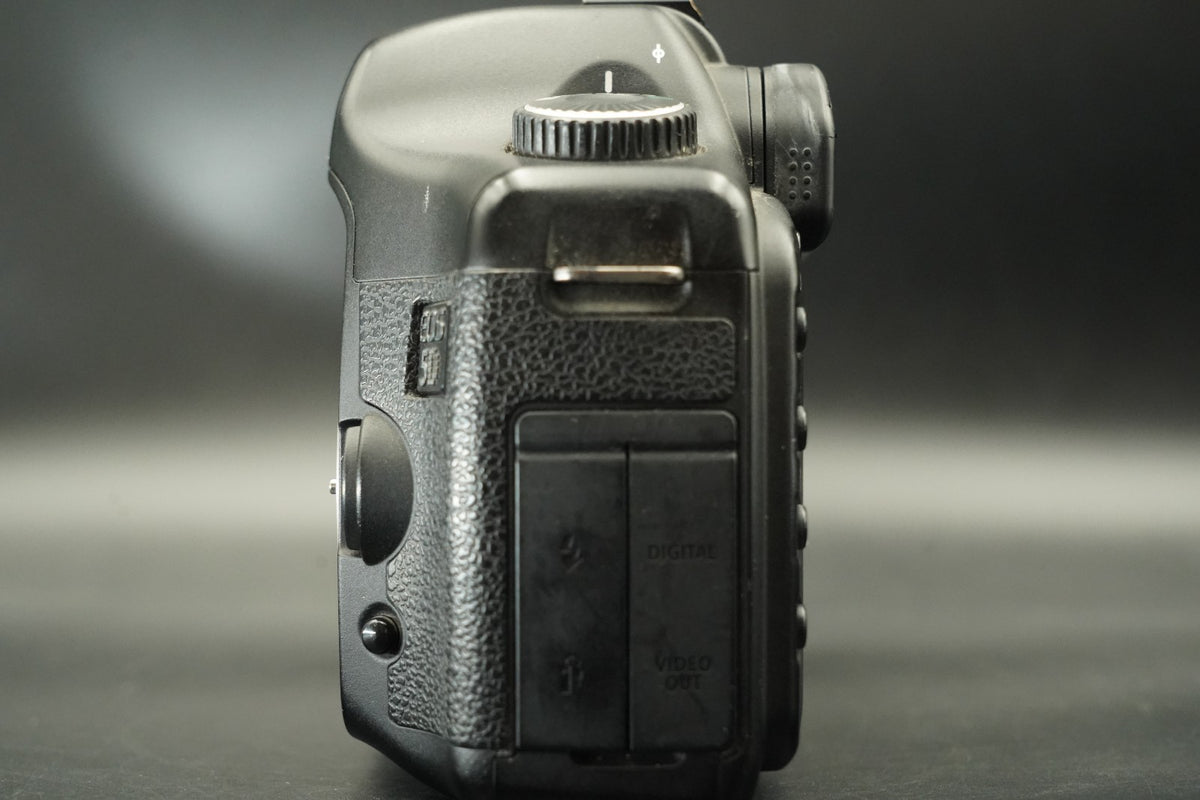 Canon EOS 5D Digital SLR Full Frame Camera Body Only #11917