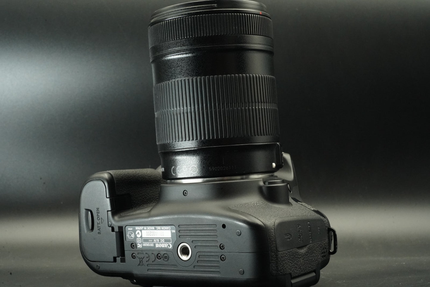 4432  cuts! Canon EOS 60D DSLR 18MP w/ EF-S 18-135mm IS Digital Camera 11600