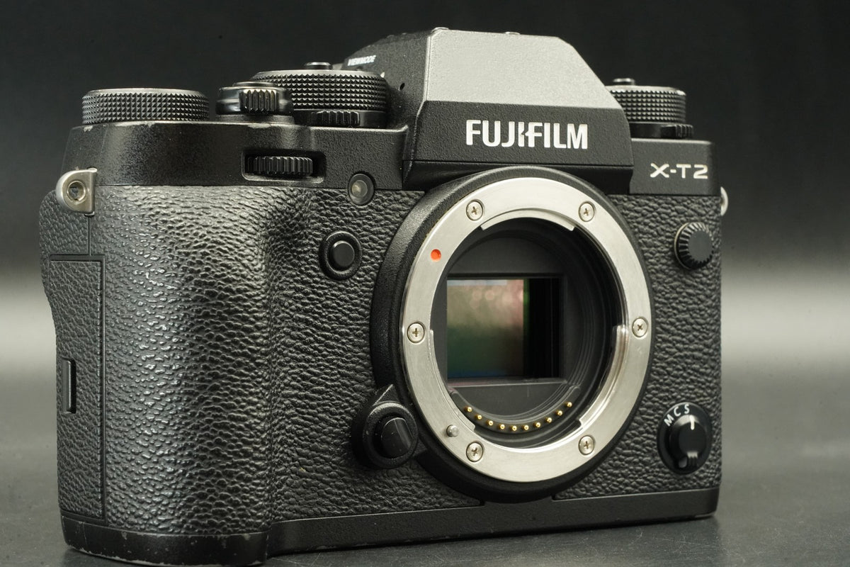 Fujifilm Fuji X-T2 Mirrorless Digital Camera -1 cut?- US STOCK #12160