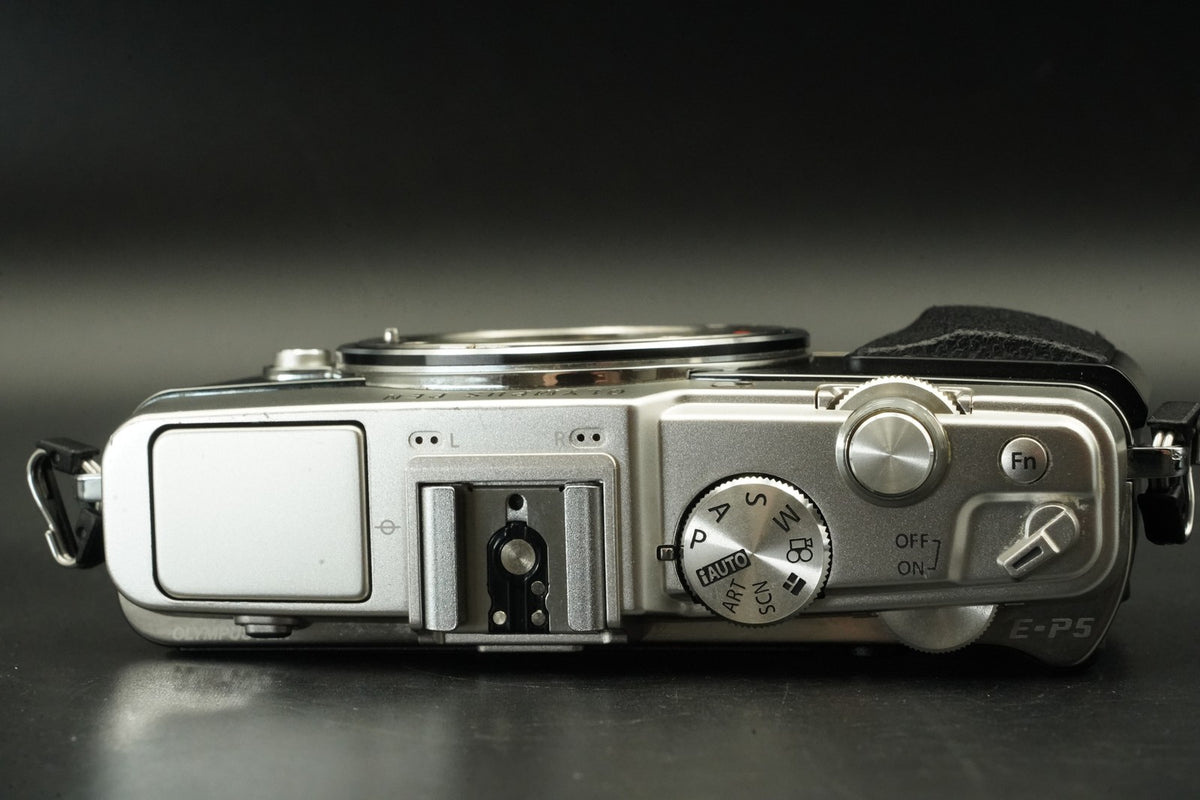 Olympus PEN E-P5 Silver Body Wifi Digital Camera -12763 cuts- #11769