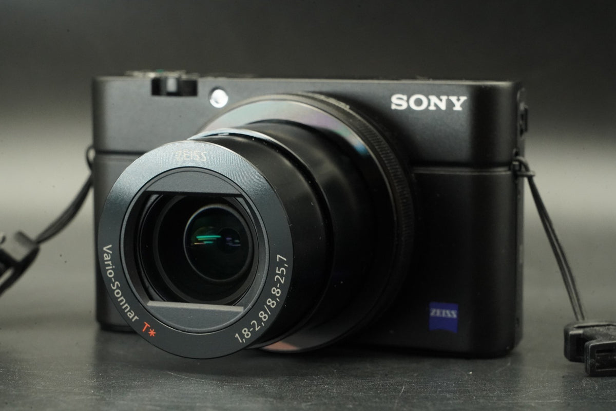 Sony Cyber-shot DSC-RX100M3 III Point Shoot Digital Camera #11942