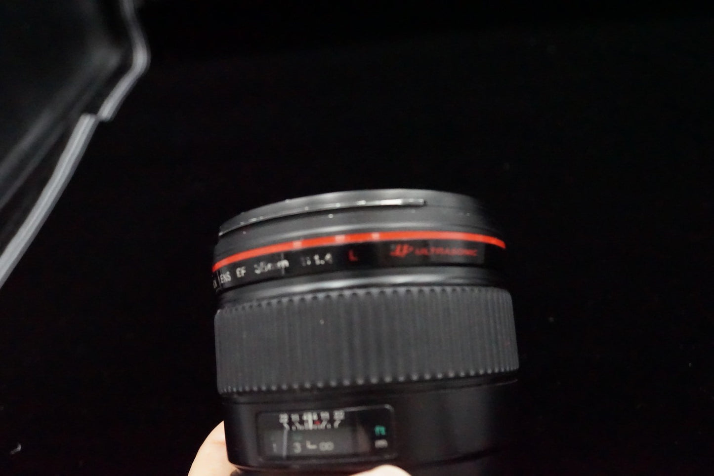 Canon EF 35mm f/1.4 L USM Wide Angle Prime Lens US Duty Paid JAPAN 10568