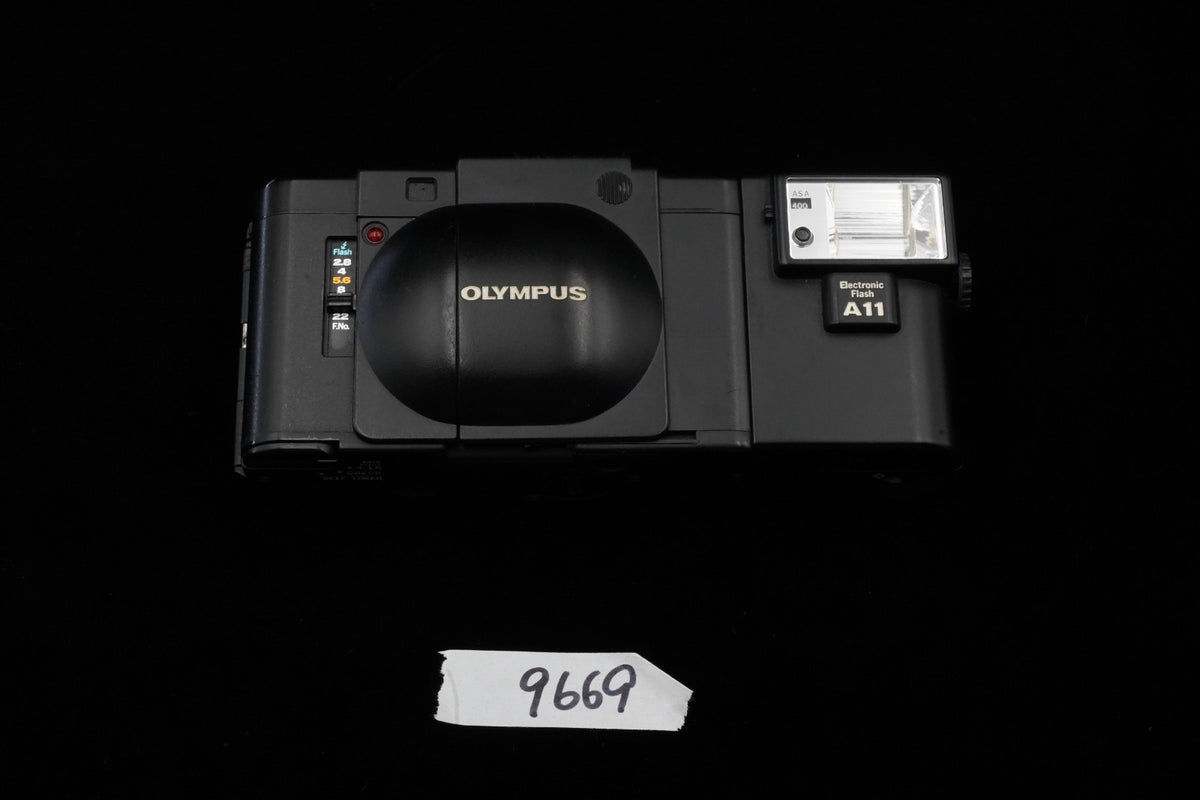 Olympus XA 35mm Rangefinder Film Camera A11 Flash [] US STOCK #9669