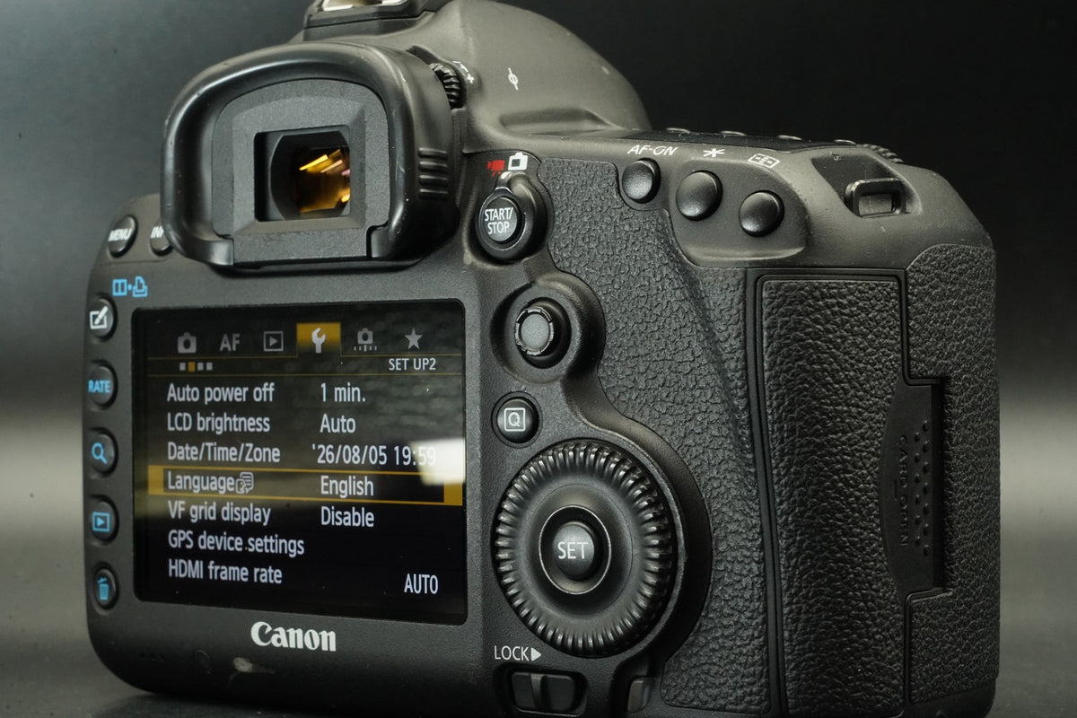 Canon EOS 5D Mark III Digital Camera DSLR w/ EF 24-105mm f/4 Lens #11672