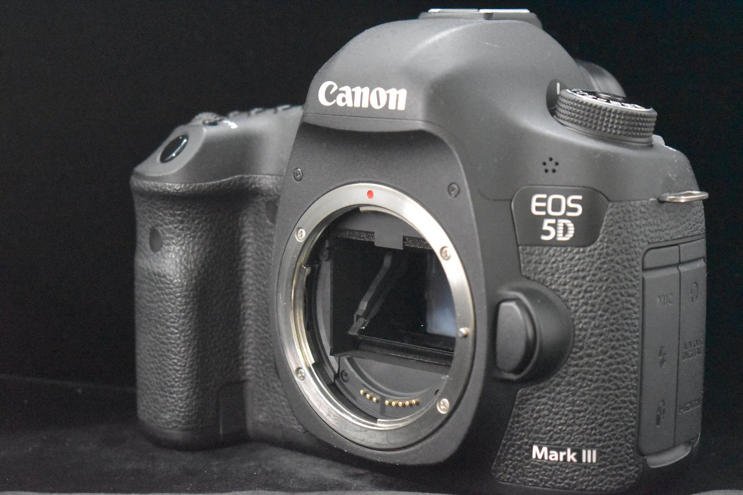 Canon EOS 5D Mark III Digital Full Frame Camera DSLR Body US Duty Paid 10060