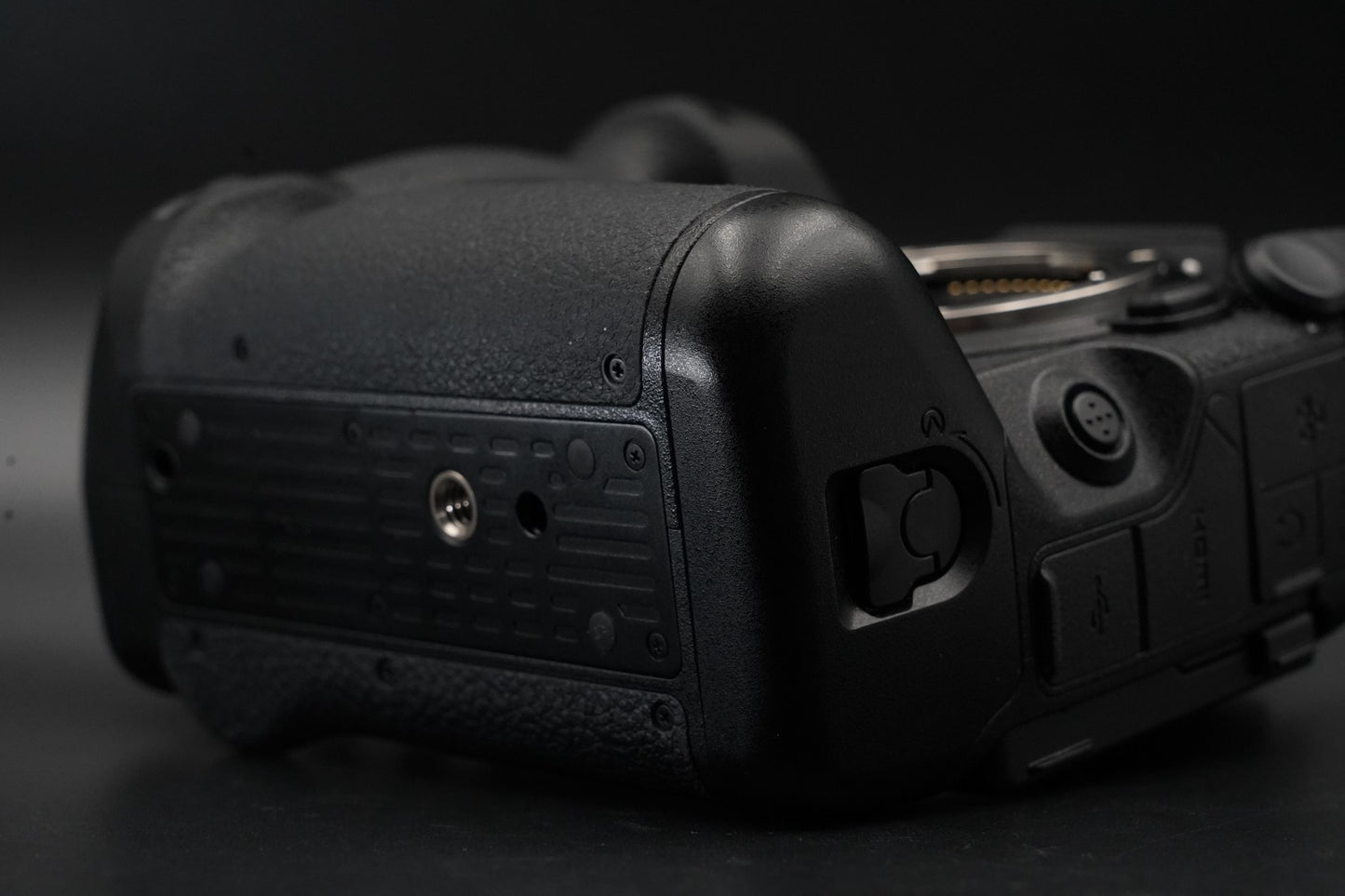Nikon Z9 Mirrorless Camera Body ALMOST UNUSED 10661