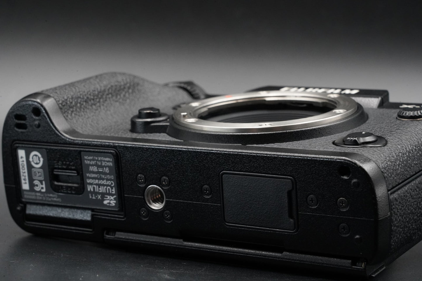 480 cuts! Fujifilm X-T1 Mirrorless Digital Camera 16.3MP Black 10935