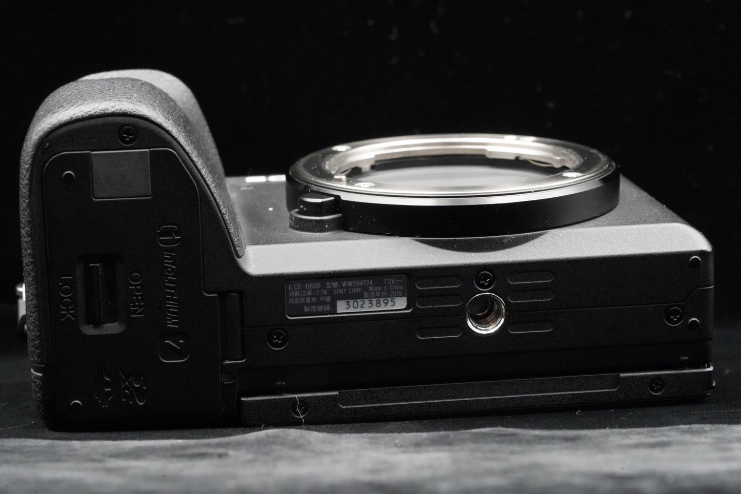 Sony Alpha a6600 ILCE-6600 English Language US DUTY PAID 9912