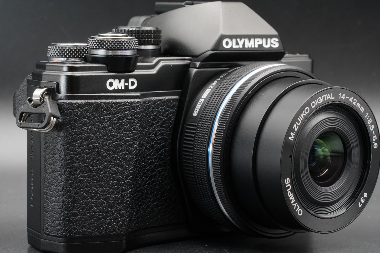 6402 cuts! Olympus E-M10 Mark II Digital Camera Black w/ 2 Lens 11356