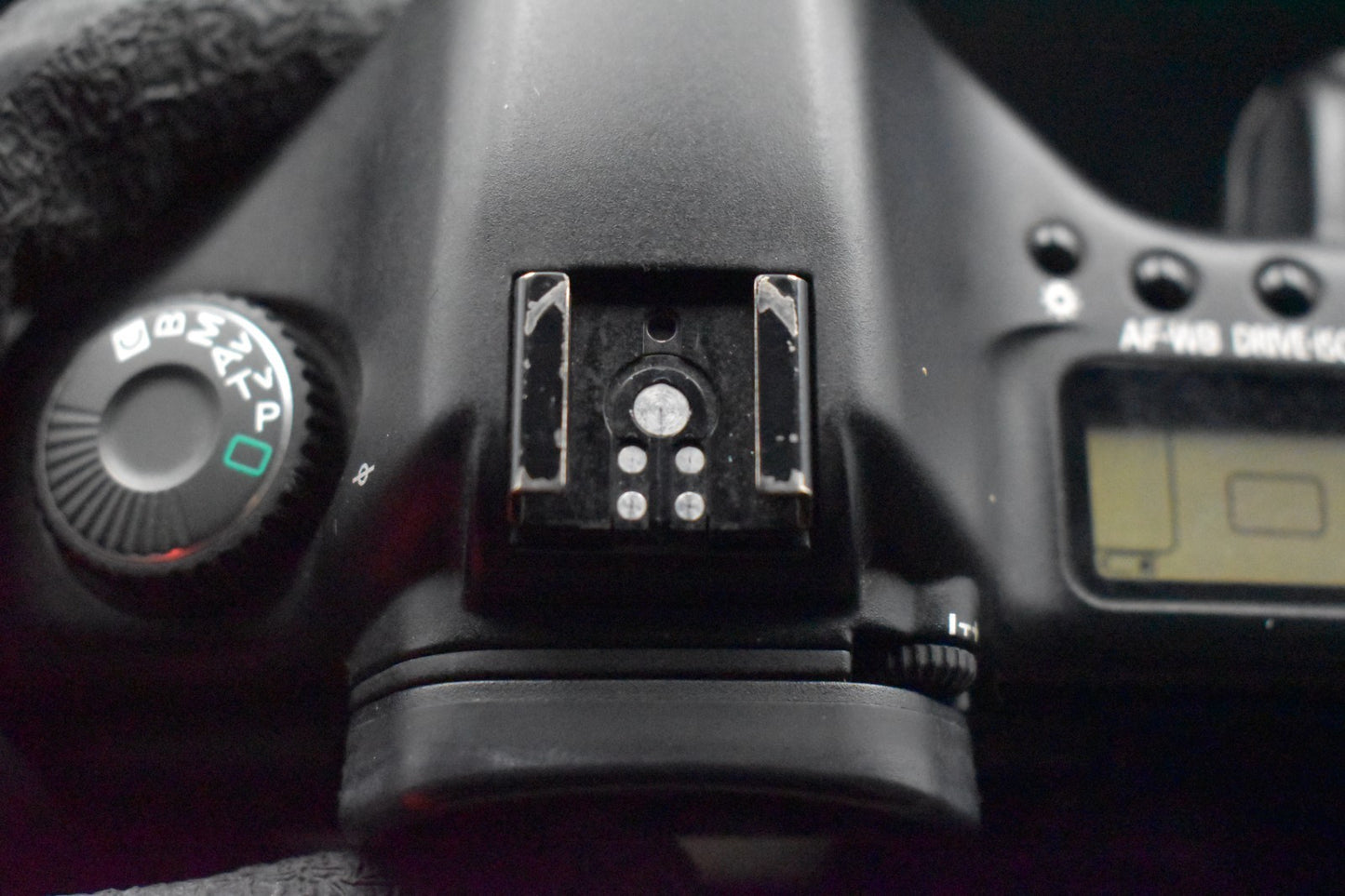 [US Duty Paid] Canon EOS 5D Digital SLR Full Frame Camera w/ Lens 9366
