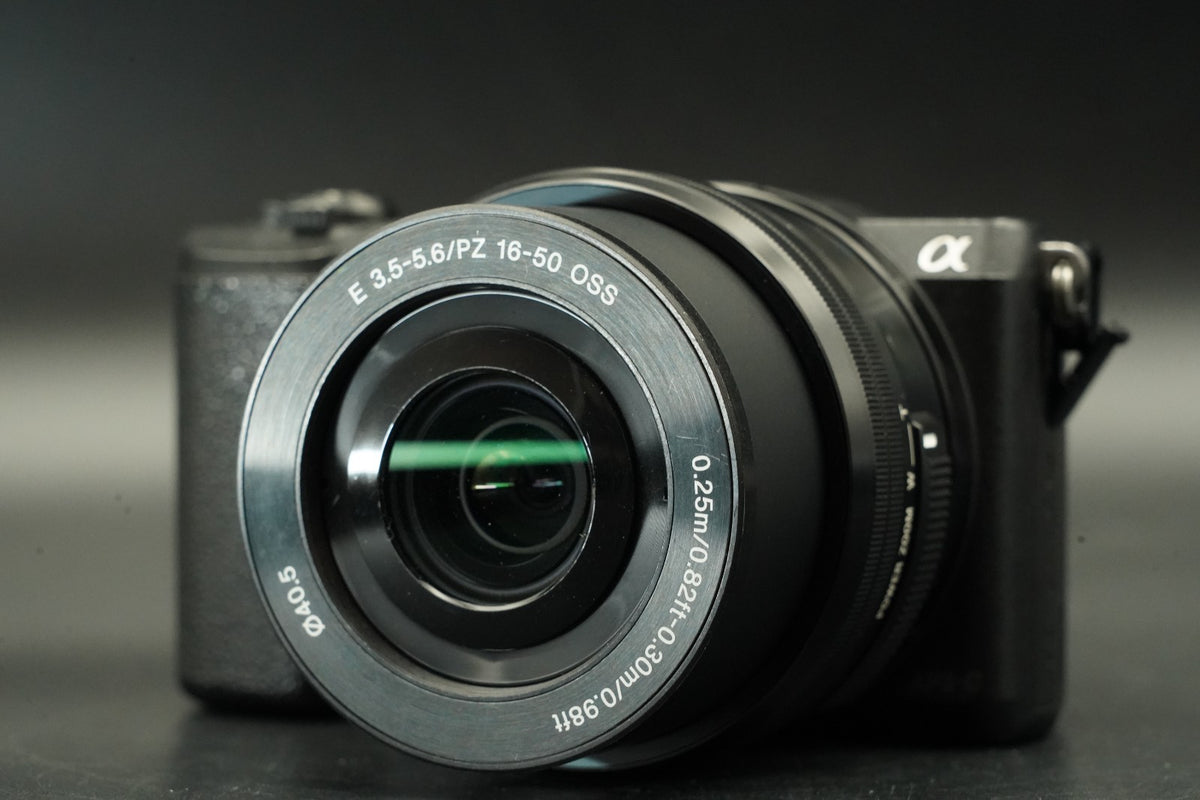 Sony Alpha a5100 Mirrorless Digital Camera w/ Lens Black -45722 cuts- #11838