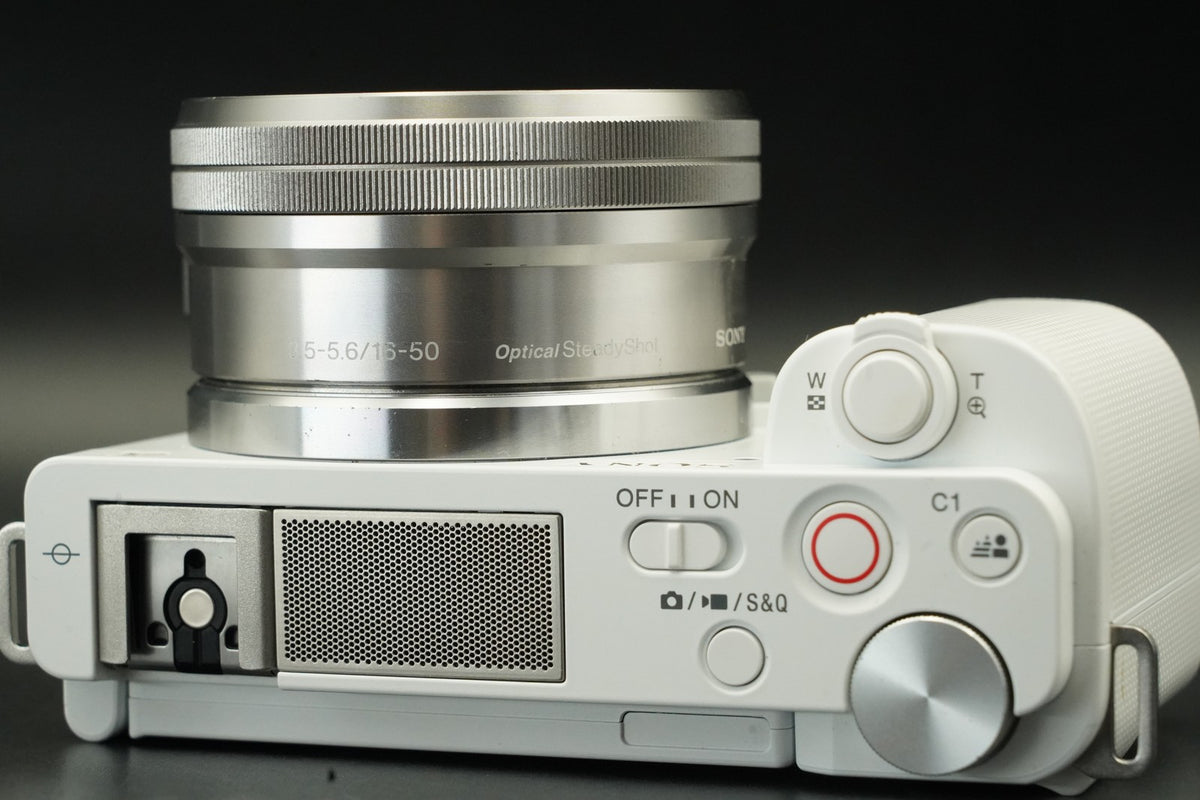 Sony Alpha ZV-E10 with Lens Mirrorless Vlog Camera White #12121