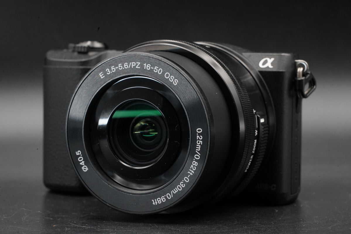 Sony a5100 Mirrorless Digital Camera Black -2104 cuts- US STOCK #11353