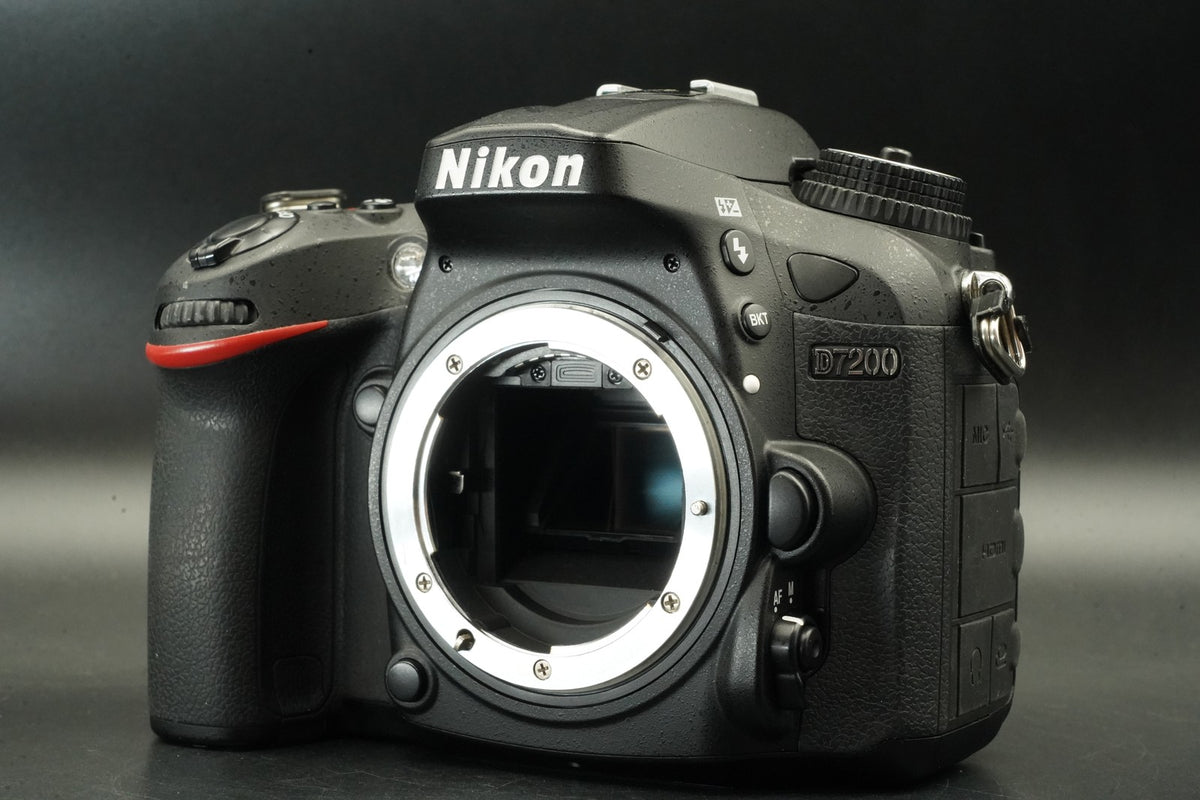 Nikon D7200 24.2 MP Digital SLR Camera Body Only -41439 cuts- US STOCK #12312