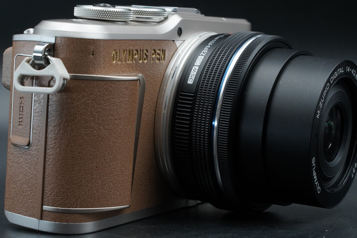 OLYMPUS PEN E-PL9 16.1MP Digital Camera w/ 2 Lens Brown US STOCK #11010