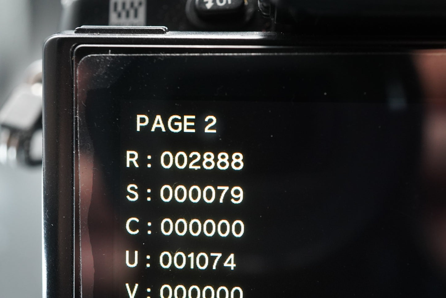 2888 cuts! Olympus OM-D E-M10 Mirrorless Camera + 14-42mm 40-150mm 11027