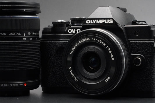 Olympus OM-D E-M10 Mark III Black Digital Camera w/ 2 Lenses US STOCK #10407