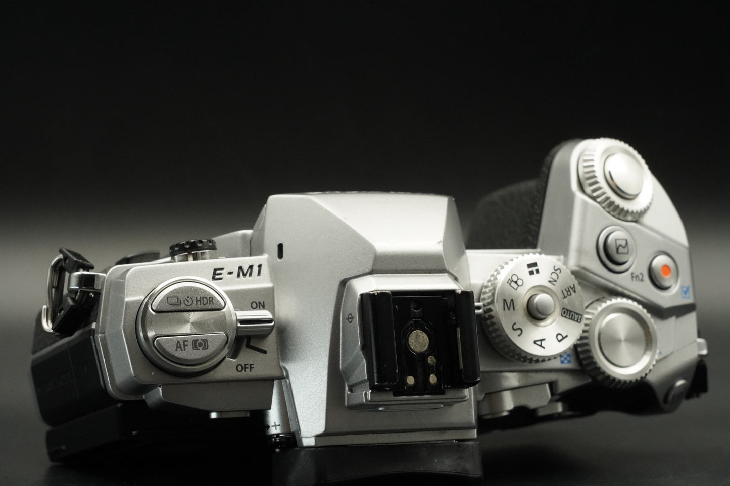 8560 cuts!! Olympus OM-D E-M1 Digital Camera Silver Body 11470