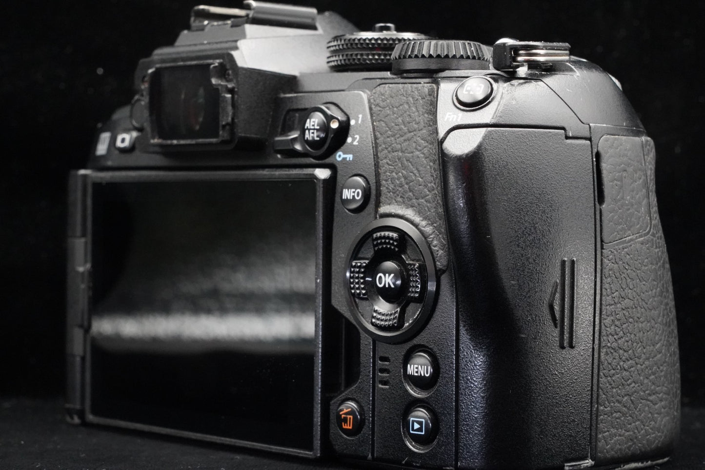 Olympus OM-D E-M1 Mark II Digital Camera Black Body JAPAN US Duty Paid 9458