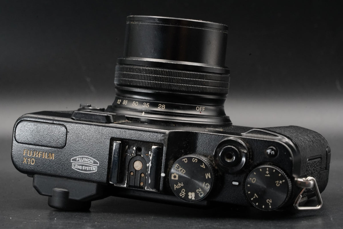 Fujifilm X10 Black Point and Shoot Compact Digital Camera 11242-2 US STOCK