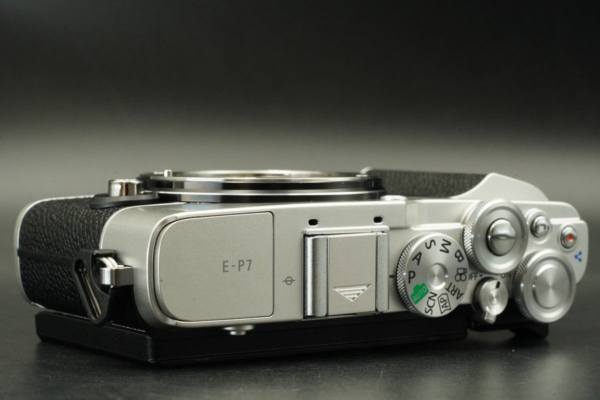 OLYMPUS PEN E-P7 Digital Camera Body Silver -347 cuts- #11893