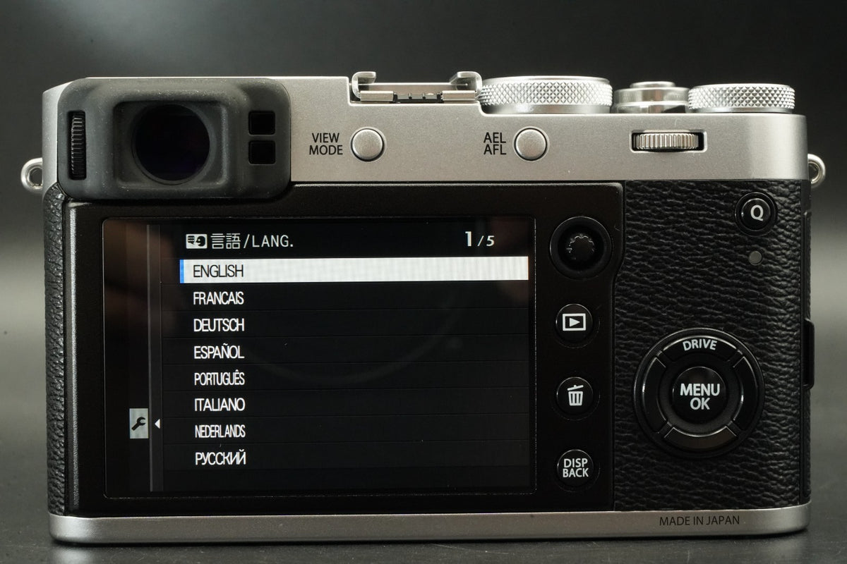 Appareil photo numérique 24,3 mégapixels Fujifilm X100F argent du JAPON #11899