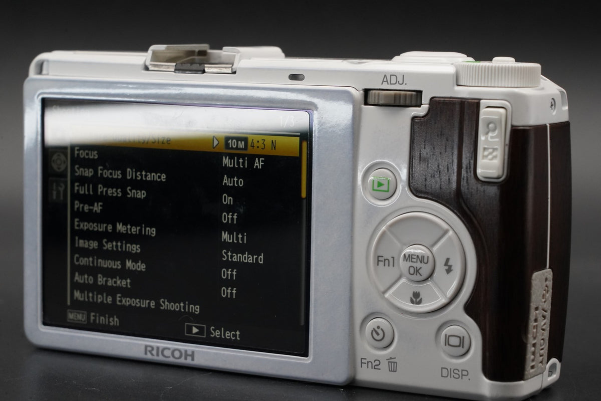 Ricoh GR Digital IV 10.4MP Digital Camera White -815 cuts- #11024